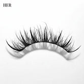 Daboujiebar HER full glam 20mm strip lashes with dramatic volume and wispy finish.